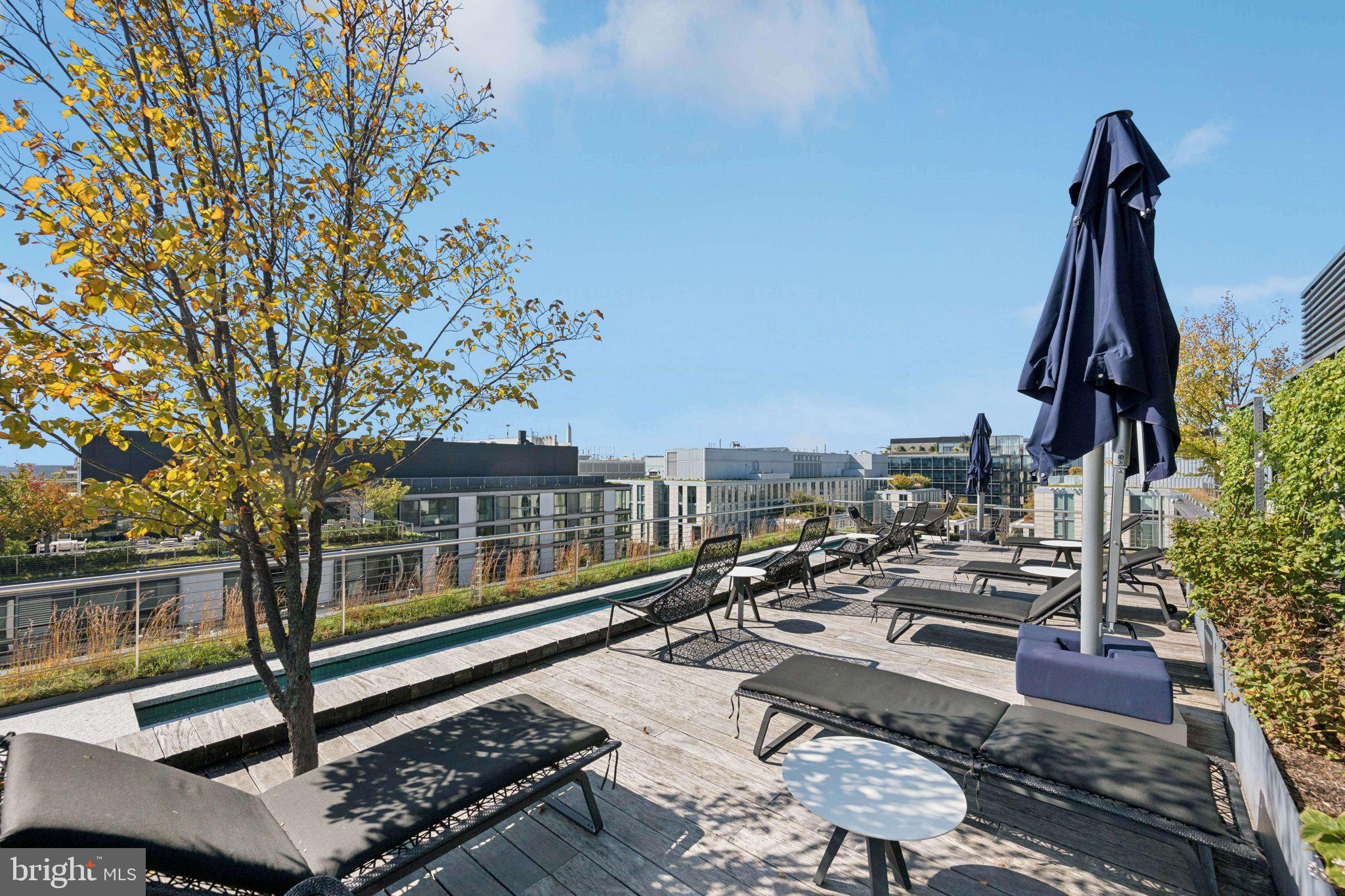 925 H Street Northwest, Unit 903 Washington, DC 20001 - Photo 22 of 36 a view of a ocean with city view