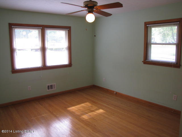 6904 Ledgerock Road Louisville, KY 40219 - Photo 17 of 24 Master Bedroom
