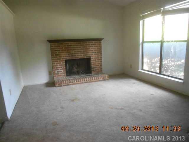6032 Trysting Road Charlotte, NC 28227 - Photo 3 of 7 Gallery Image 3
