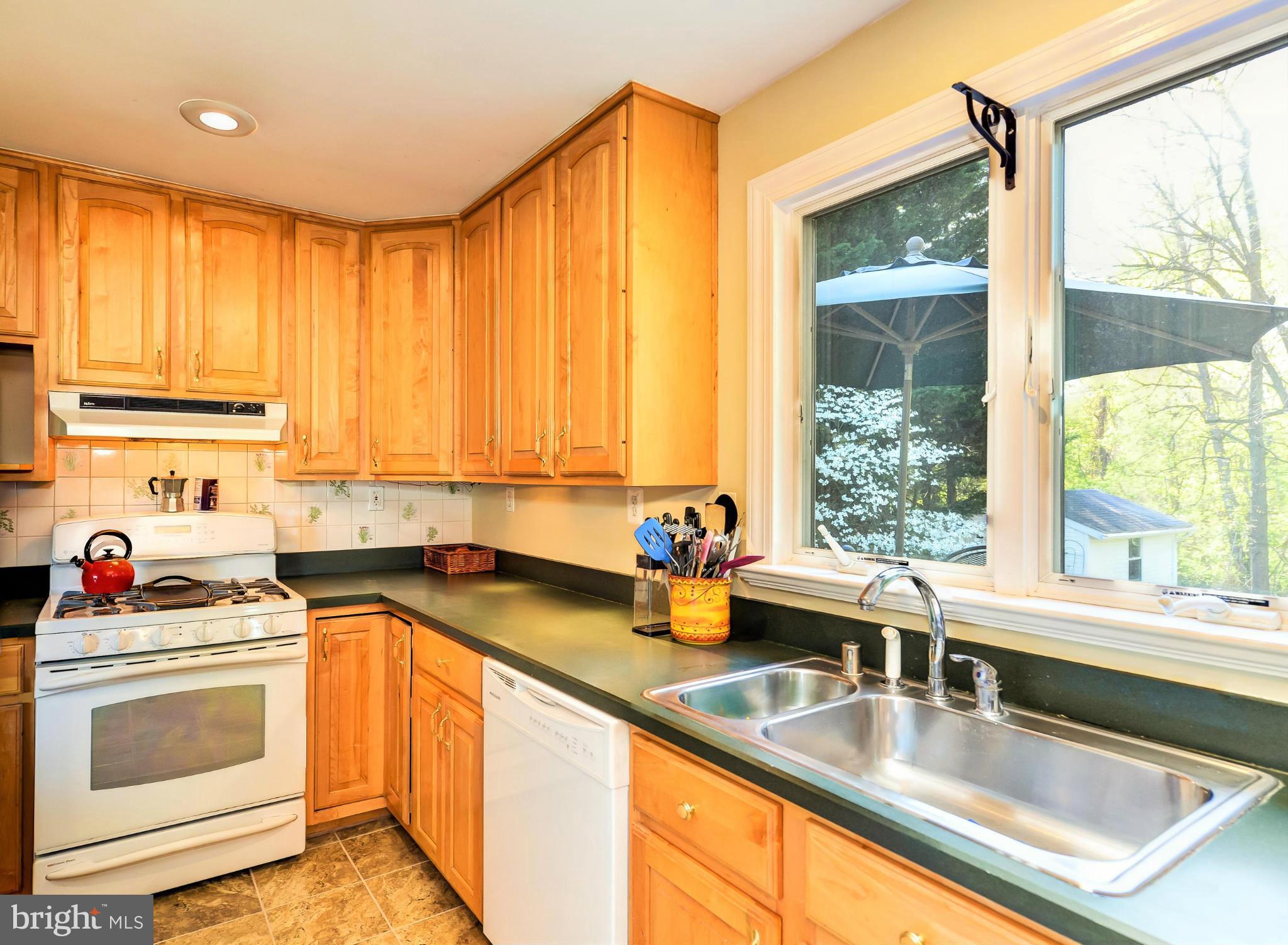 3519 Olympic Street Silver Spring, MD 20906 - Photo 4 of 17 Kitchen