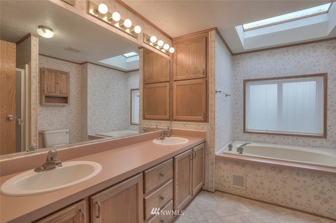 24133 8th Place West Bothell, WA 98021 - Photo 16 of 25
