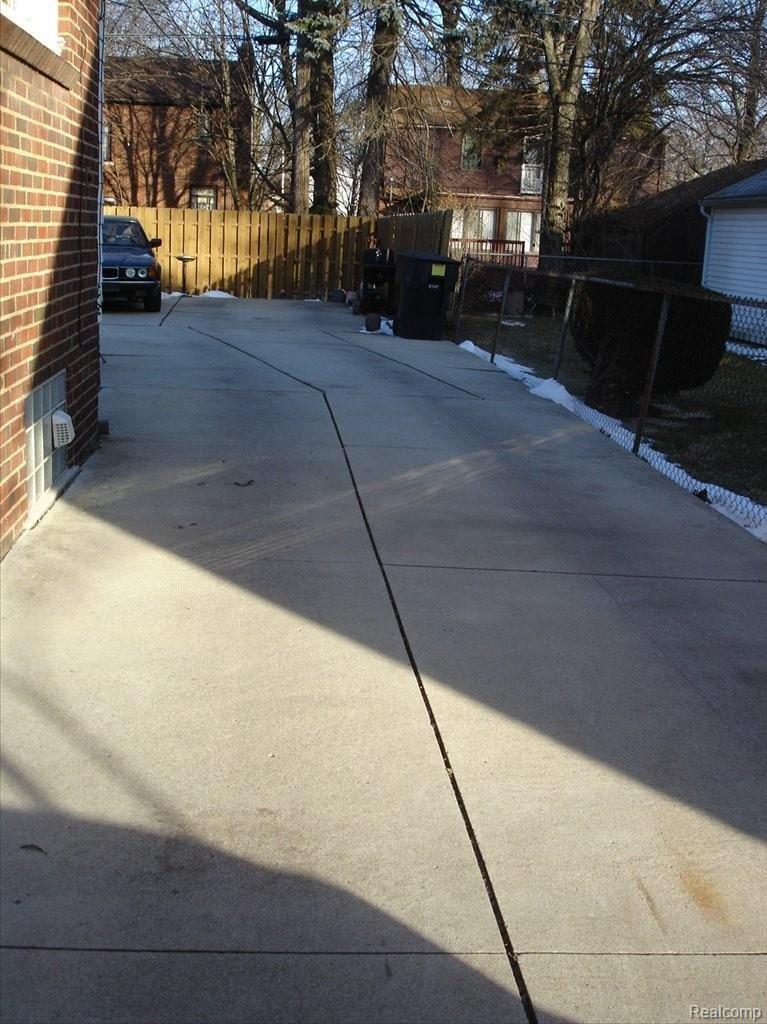 14512 Stahelin Road Detroit, MI 48223 - Photo 19 of 21 DSC06000