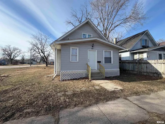 $69,900 | 524 7th Street, Rock Island, IL 61201