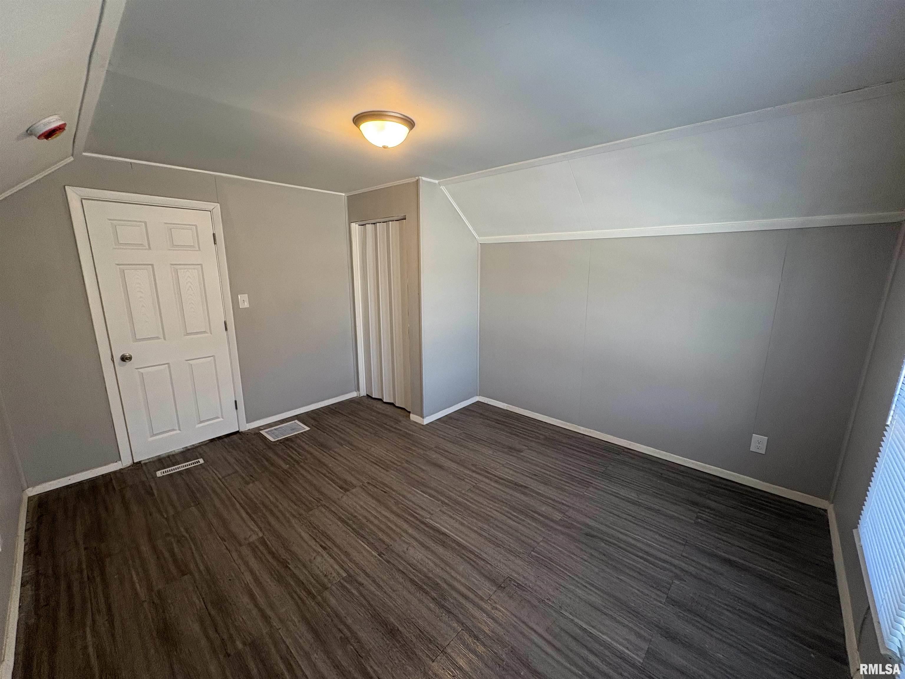 524 7th Street Rock Island, IL 61201 - Photo 9 of 15