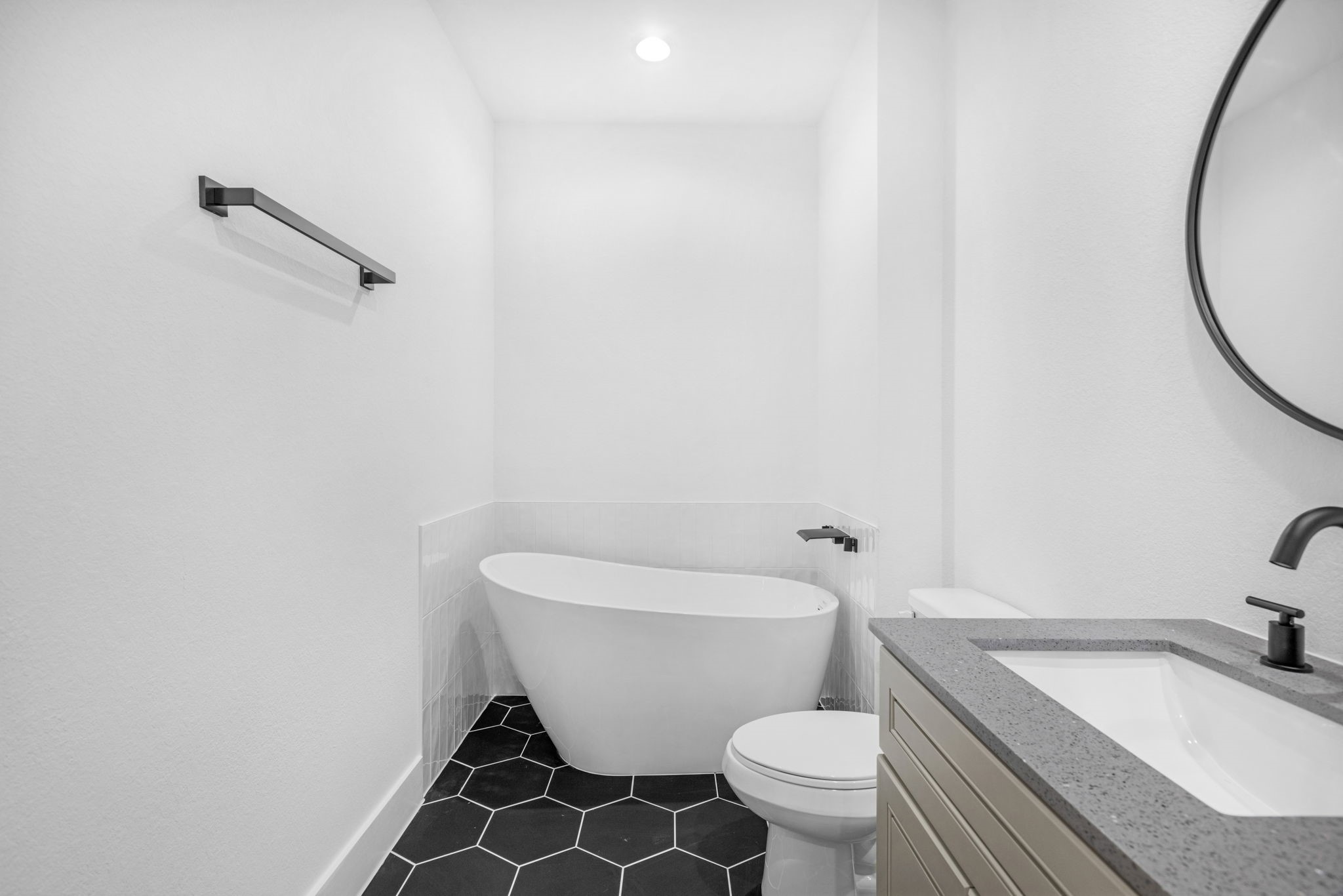 8203 Moon Beam Street, Unit B Houston, TX 77088 - Photo 15 of 17