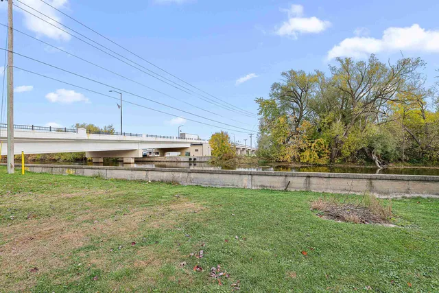 $169,000 | 197 North Lincoln Avenue, Fond du Lac, WI 54935