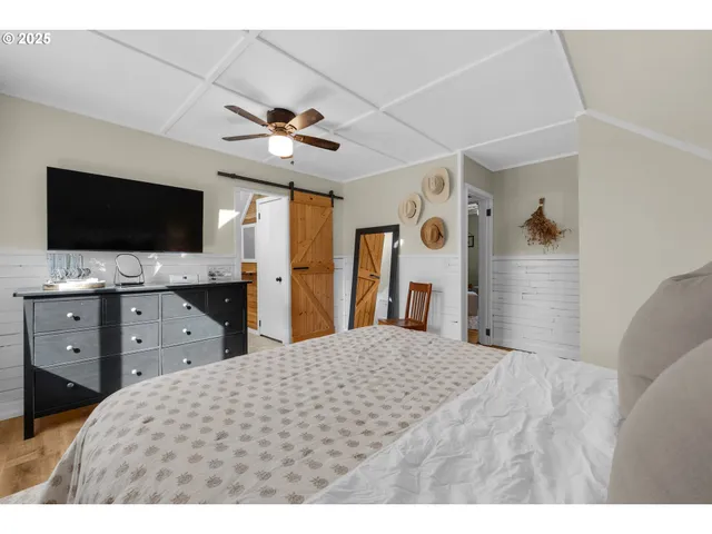 a view of living room with flat screen tv