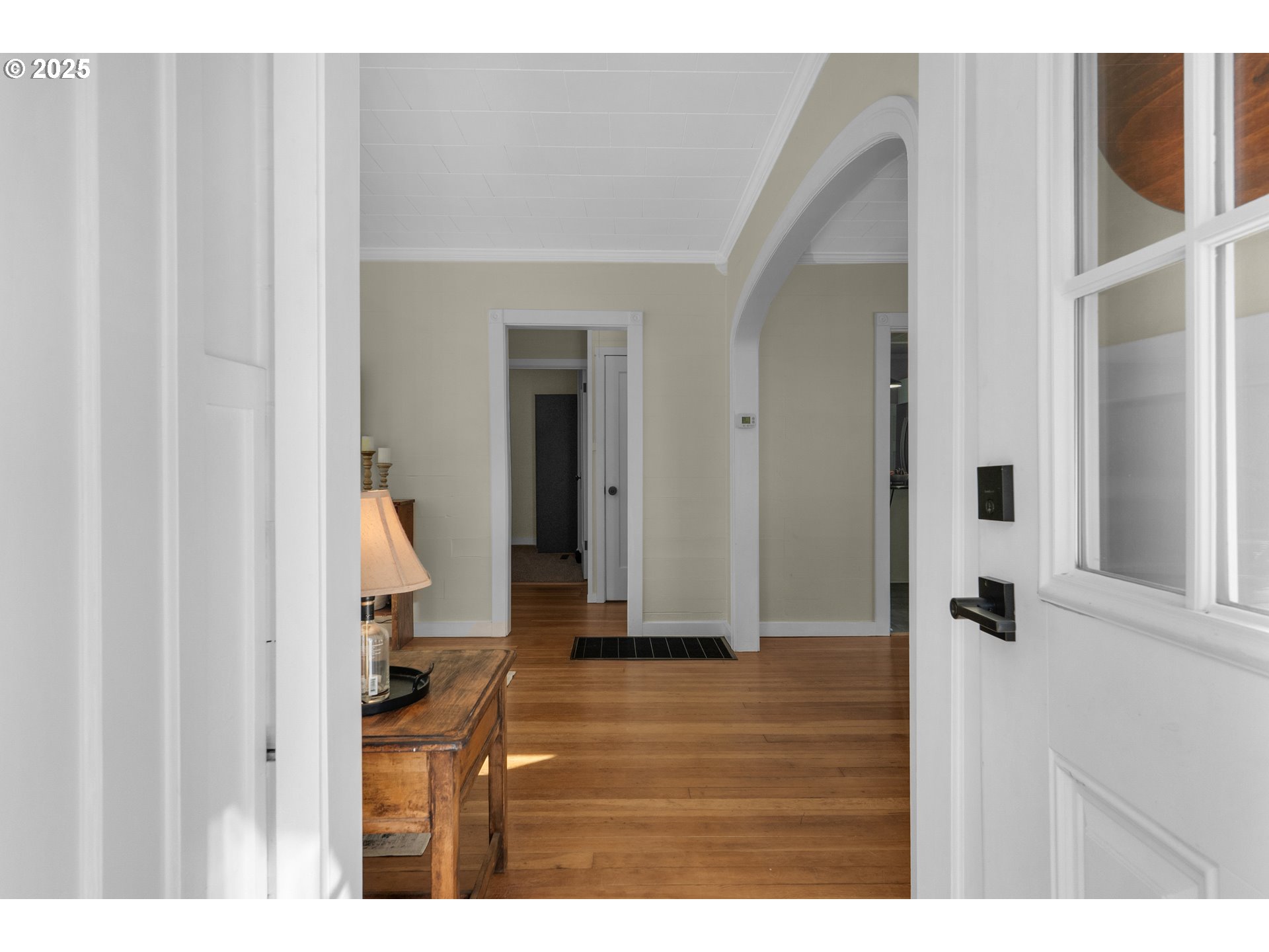 90635 Spring Road Astoria, OR 97103 - Photo 8 of 38 a view of an entryway with wooden floor