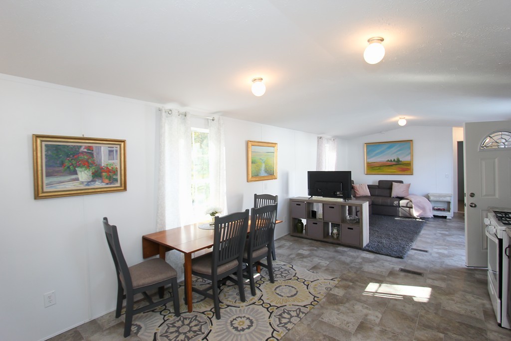 194 Lafayette Road, Unit 16E Salisbury, MA 01952 - Photo 11 of 25 Gallery Image 11