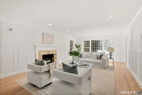 $1,750,000 | 32 Silver Ridge Common, Weston, CT 06883