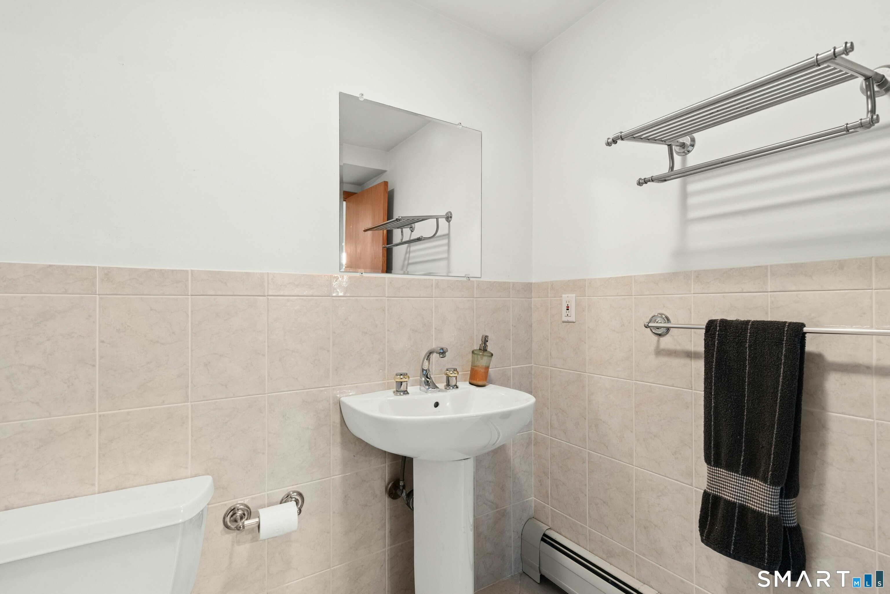 141 Canoe Brook Road Trumbull, CT 06611 - Photo 31 of 40