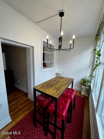 $1,695 | 612 Union Street, Unit 2, Schenectady, NY 12305