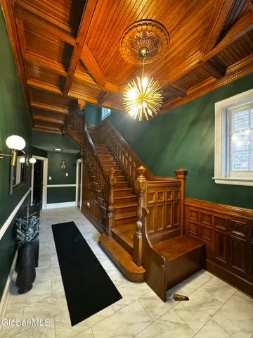 $1,695 | 612 Union Street, Unit 2, Schenectady, NY 12305