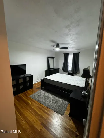 $1,695 | 612 Union Street, Unit 2, Schenectady, NY 12305