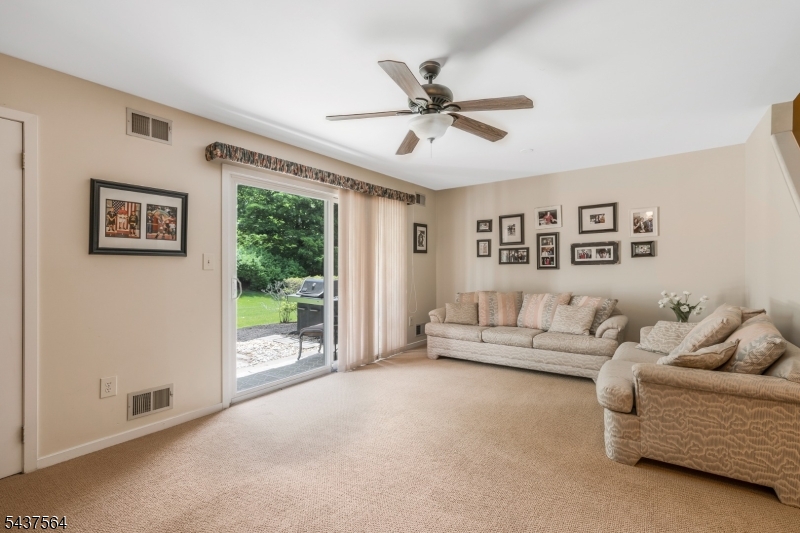 198 Crestview Road Bridgewater, NJ 08807 - Photo 7 of 28