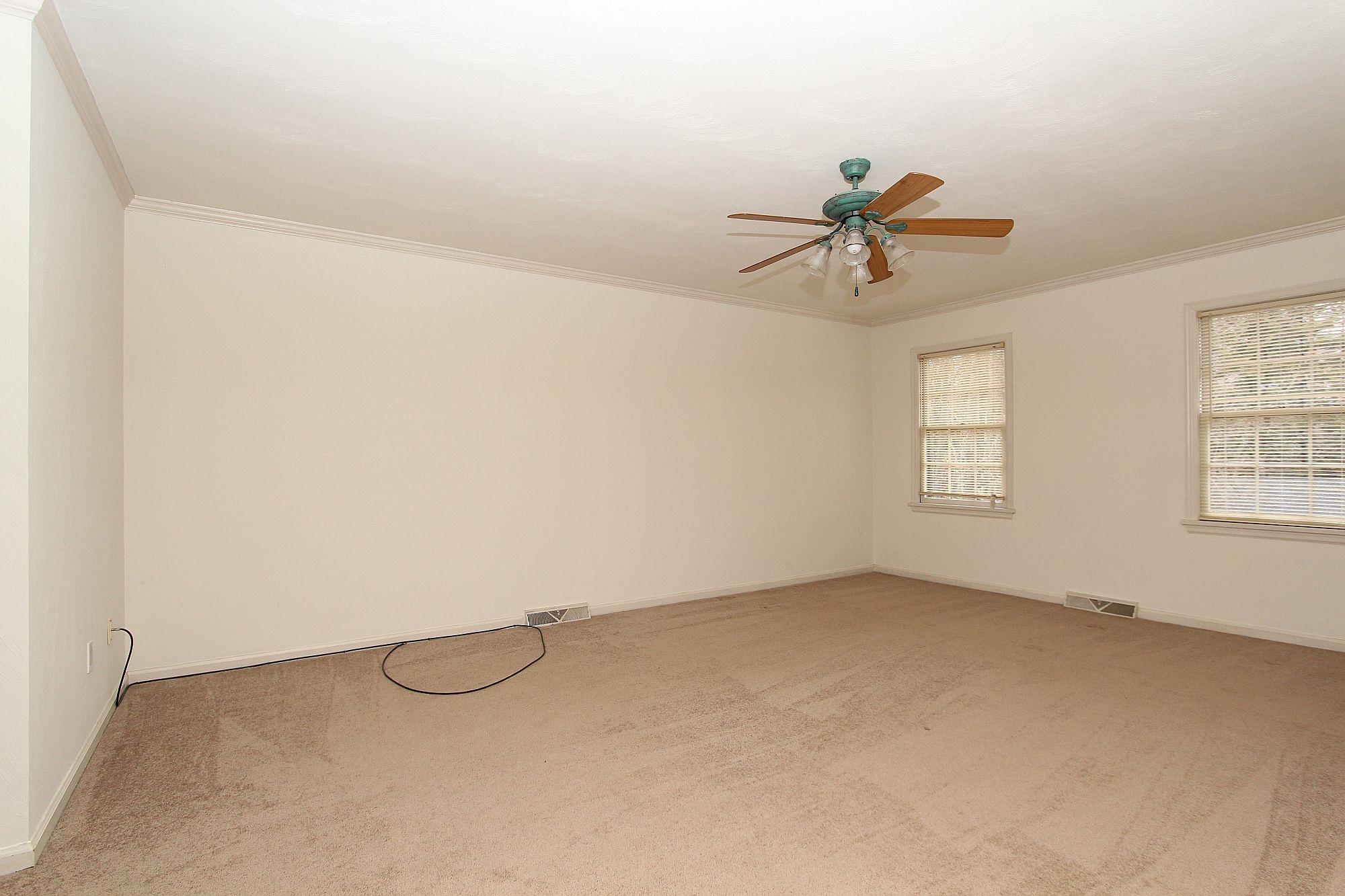 3506 Brymoor Road Southwest Roanoke, VA 24018 - Photo 21 of 47 img_2458