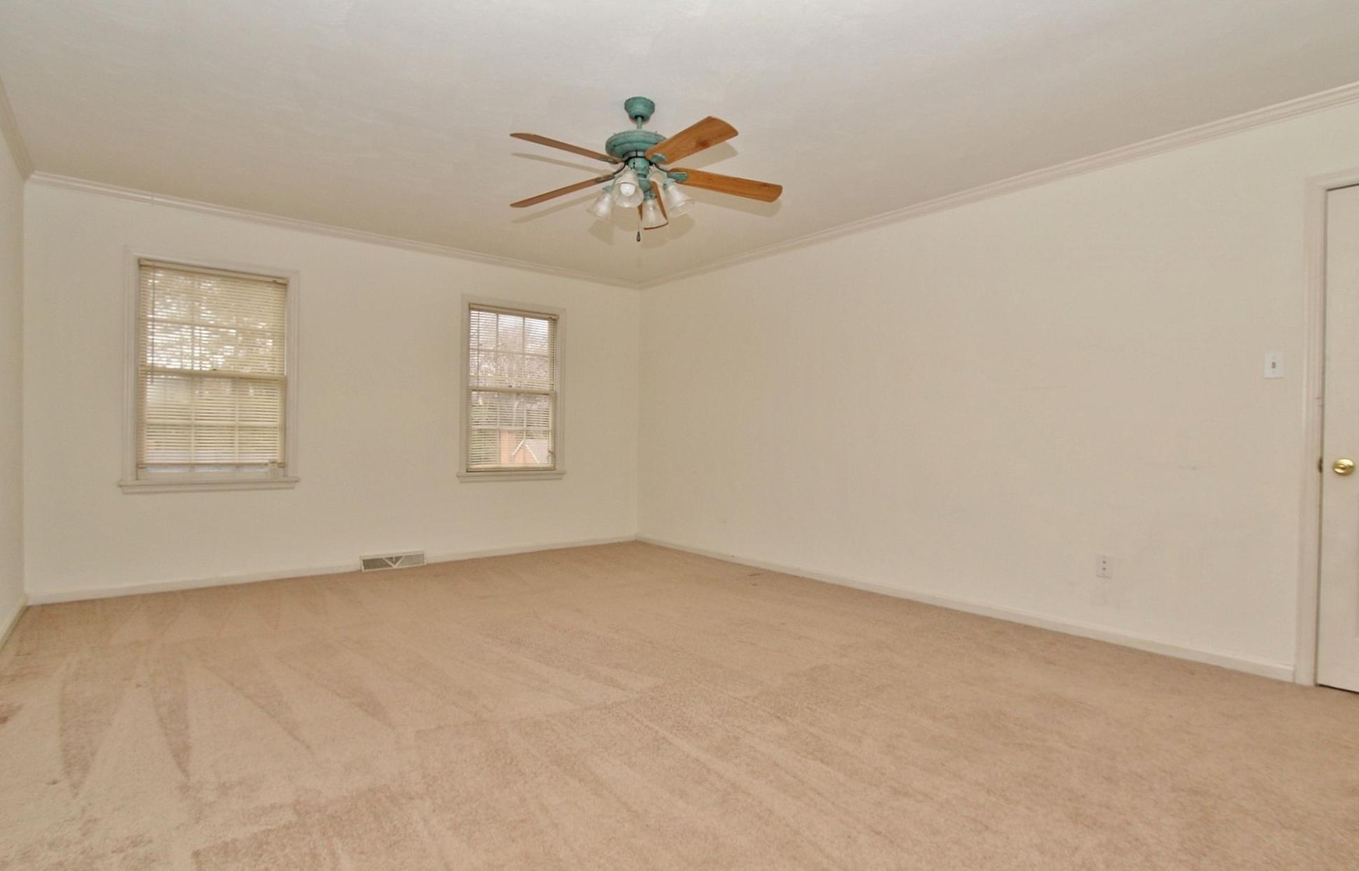 3506 Brymoor Road Southwest Roanoke, VA 24018 - Photo 23 of 47 img_2465
