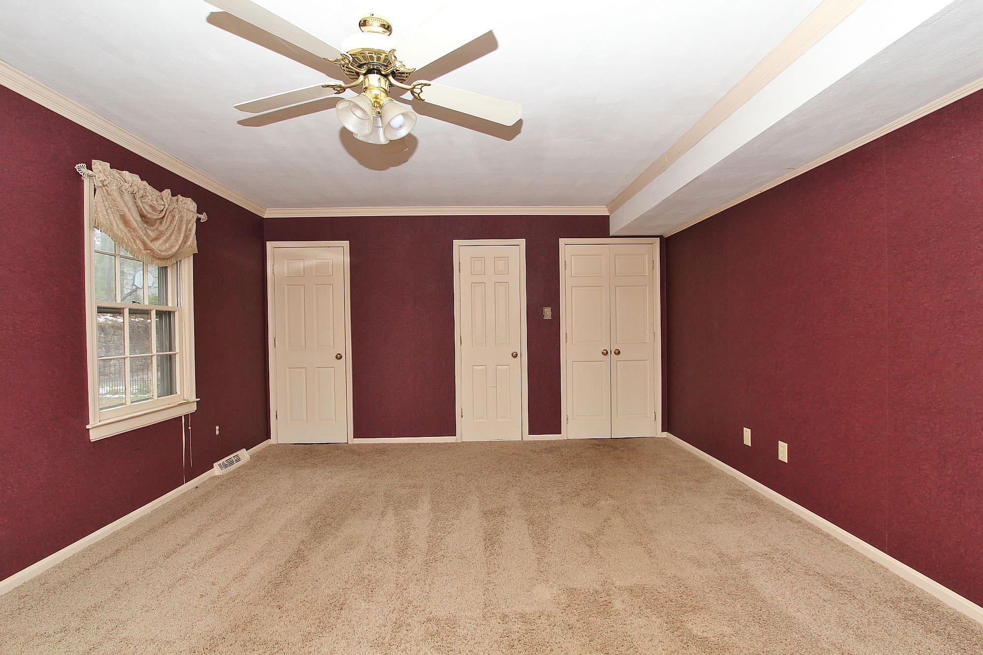 3506 Brymoor Road Southwest Roanoke, VA 24018 - Photo 10 of 47 img_2413