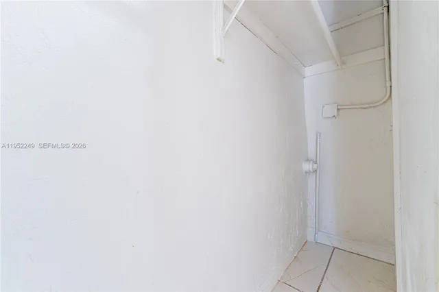 $1,350 | 1333 Northwest 15th Street, Unit 4, Miami, FL 33125