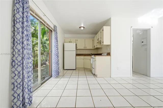 $1,350 | 1333 Northwest 15th Street, Unit 4, Miami, FL 33125