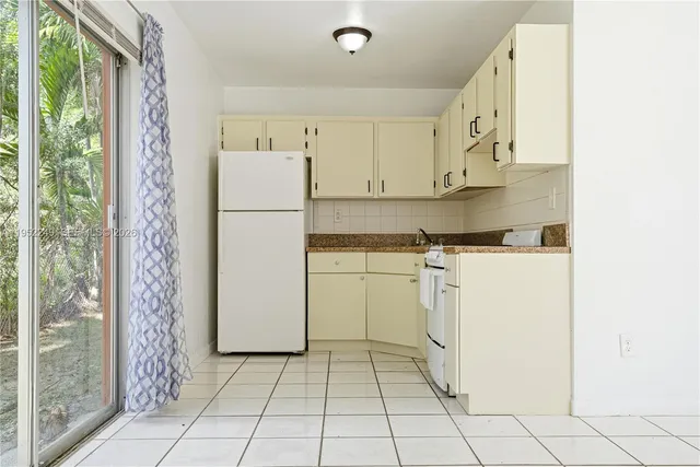 $1,350 | 1333 Northwest 15th Street, Unit 4, Miami, FL 33125