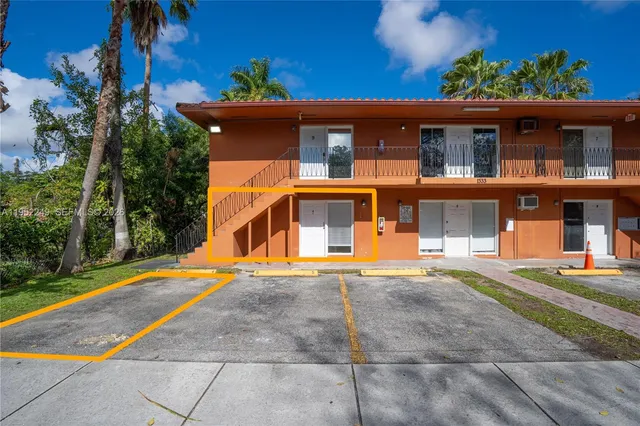 $1,350 | 1333 Northwest 15th Street, Unit 4, Miami, FL 33125