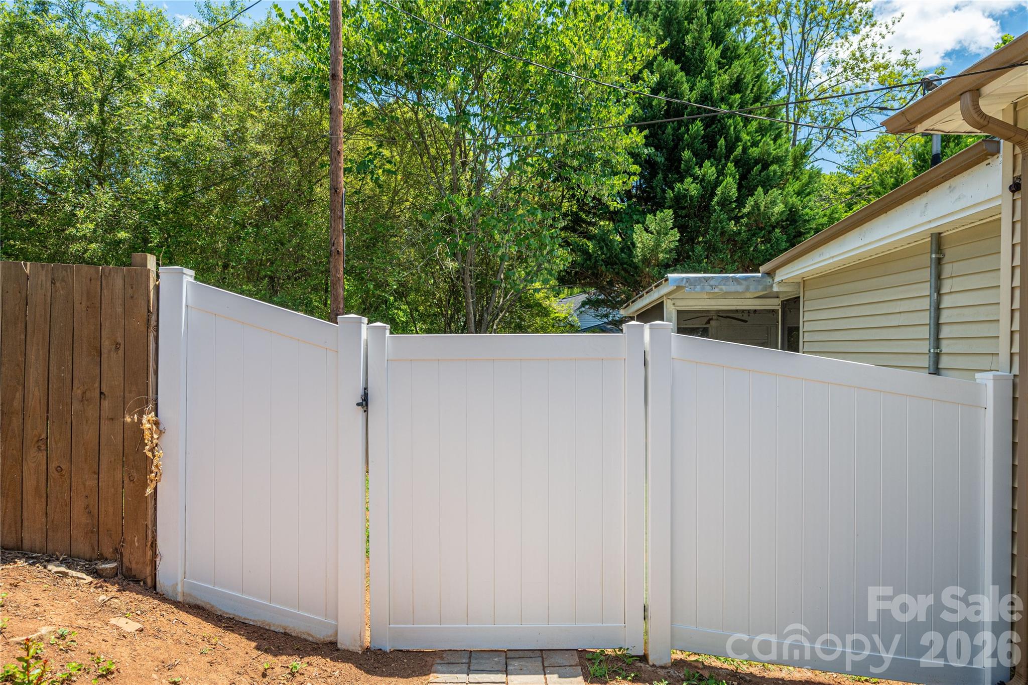 58 Fourth Street Cramerton, NC 28032 - Photo 41 of 44 a backyard of a house
