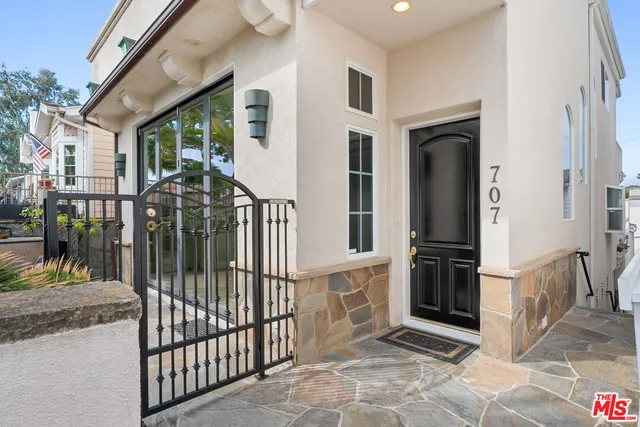 $14,700 | 707 Jasmine Avenue, Corona del Mar, CA 92625