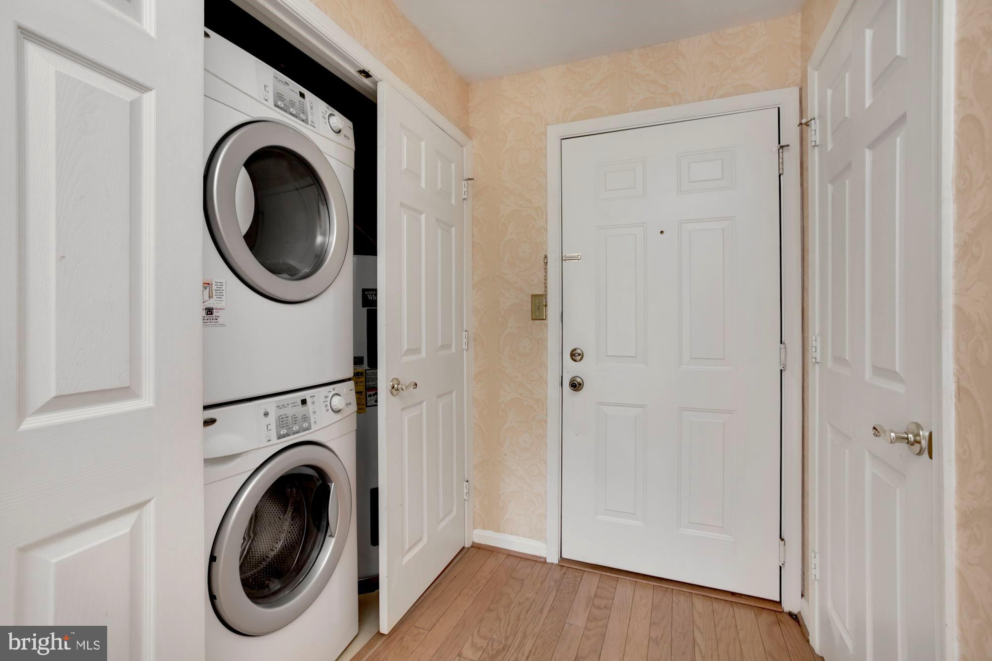 302 Ridgepoint Place, Unit 28 Gaithersburg, MD 20878 - Photo 17 of 23 Laundry off foyer
