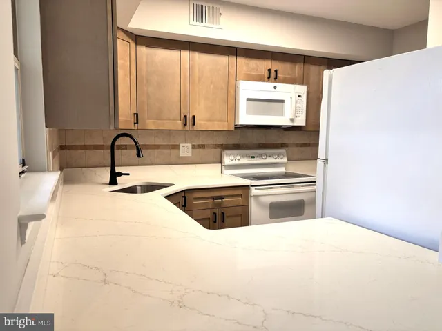 $2,200 | 1507-7 Bennett Place, Southampton, PA 18966