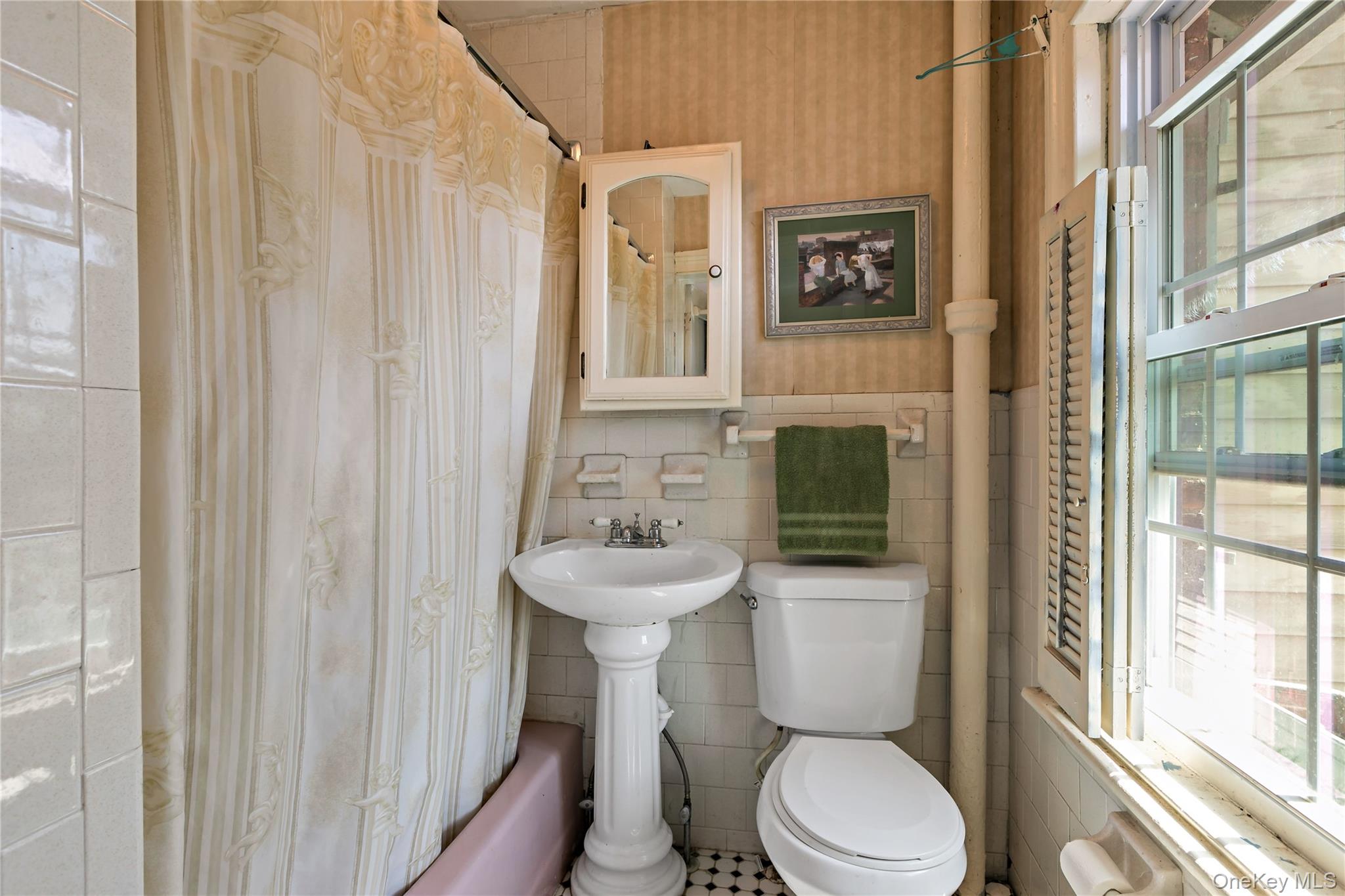 7 Depot Square Cold Spring, NY 10516 - Photo 13 of 24 Bathroom on second level with tub/shower