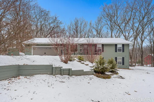 $595,000 | 8409 Squires Street Northeast, Rockford, MI 49341