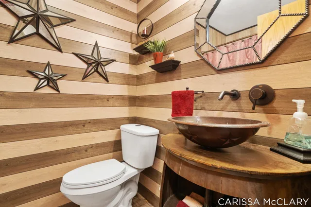 $595,000 | 8409 Squires Street Northeast, Rockford, MI 49341