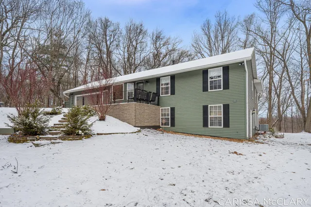 $595,000 | 8409 Squires Street Northeast, Rockford, MI 49341