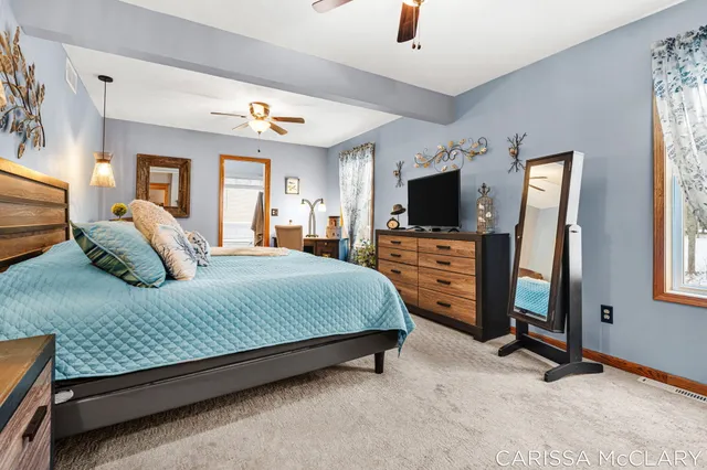 $595,000 | 8409 Squires Street Northeast, Rockford, MI 49341