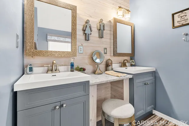 $595,000 | 8409 Squires Street Northeast, Rockford, MI 49341