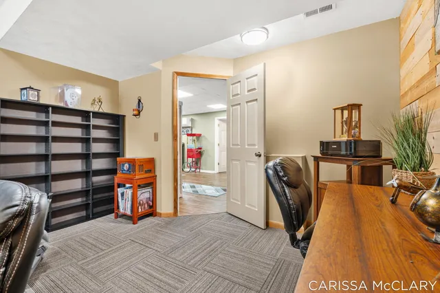 $595,000 | 8409 Squires Street Northeast, Rockford, MI 49341