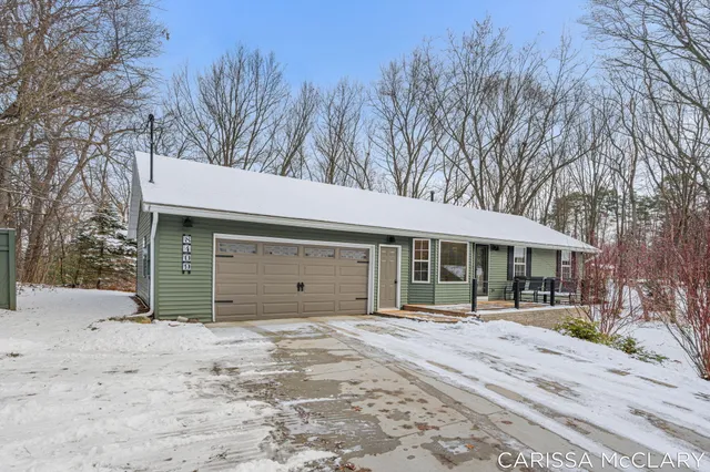 $595,000 | 8409 Squires Street Northeast, Rockford, MI 49341