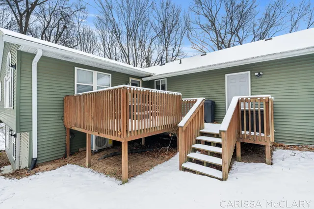 $595,000 | 8409 Squires Street Northeast, Rockford, MI 49341