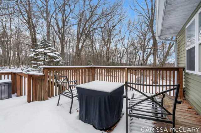 $595,000 | 8409 Squires Street Northeast, Rockford, MI 49341