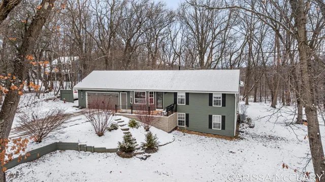 $595,000 | 8409 Squires Street Northeast, Rockford, MI 49341