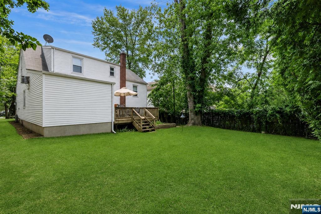 711 Rutland Avenue Teaneck, NJ 07666 - Photo 16 of 22