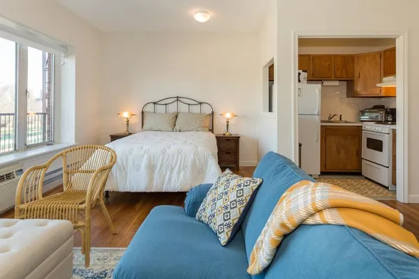 $2,800 | 220 Beacon Street, Unit 2, Boston, MA 02116