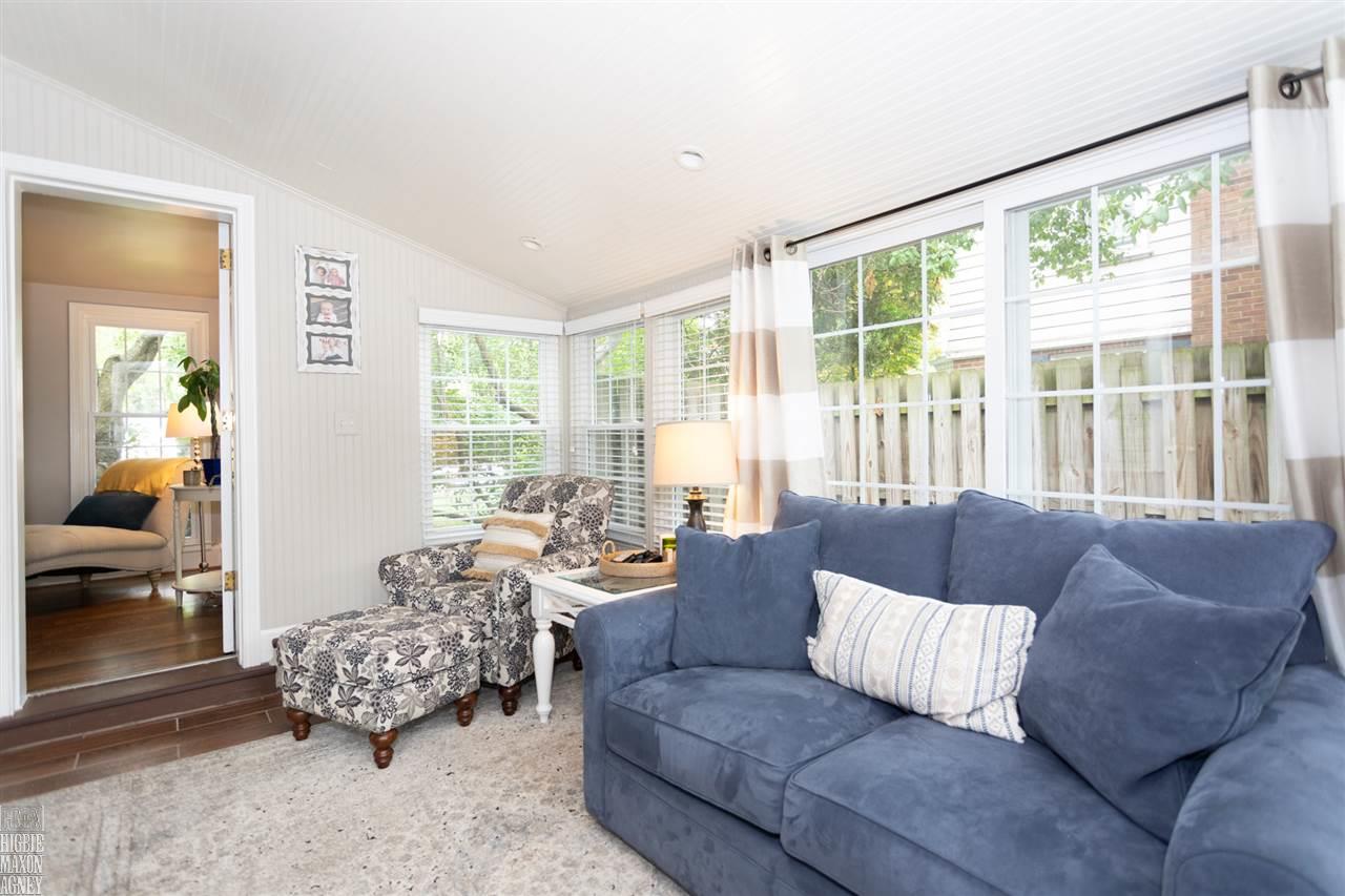 1043 Harvard Road Grosse Pointe, MI 48230 - Photo 11 of 33 31351581-10.JPG