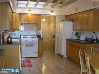 1016 Irvin Road Huntingdon Valley, PA 19006 - Photo 2 of 9