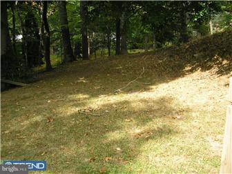 1016 Irvin Road Huntingdon Valley, PA 19006 - Photo 7 of 9