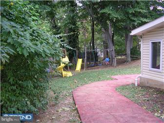 1016 Irvin Road Huntingdon Valley, PA 19006 - Photo 8 of 9