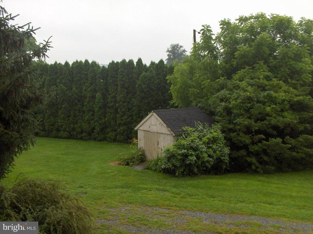 1132 Shumaker Road Manheim, PA 17545 - Photo 17 of 20
