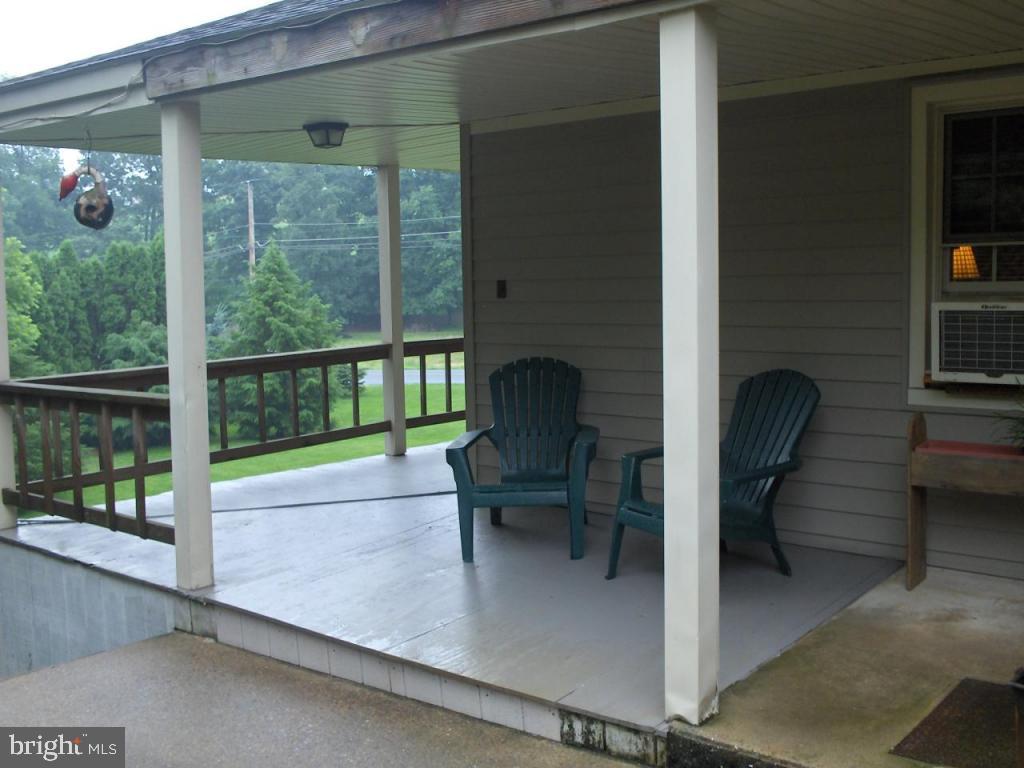 1132 Shumaker Road Manheim, PA 17545 - Photo 4 of 20