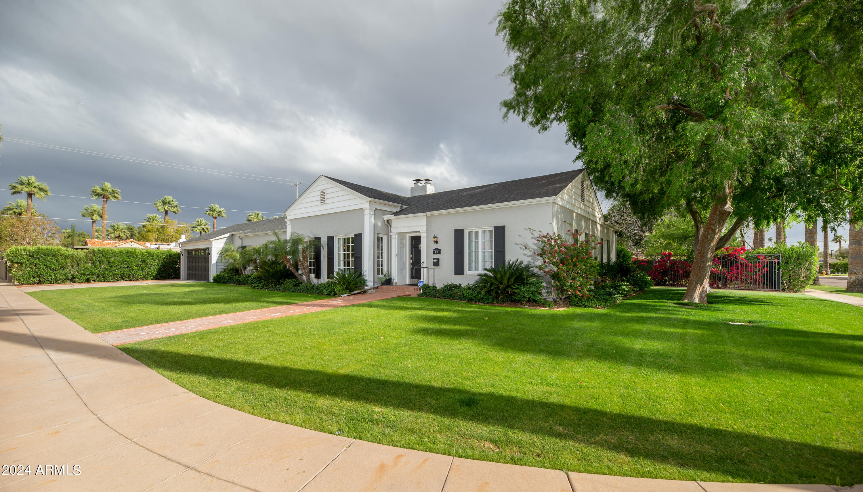 1117 West Coronado Road Phoenix, AZ 85007 - Photo 1 of 51 1117 W Coronado DJ main